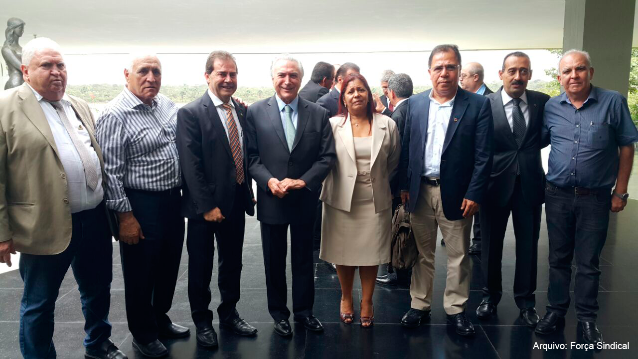 Centrais-sindicais-entregam-reivindicações-ao-vice-presidente-Michel-Temer-26-04-2016